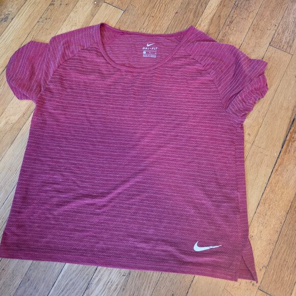 Dark Pink Nike Dri-fit women's mesh cropped short sleeve tee, medium (M) - Picture 1 of 1